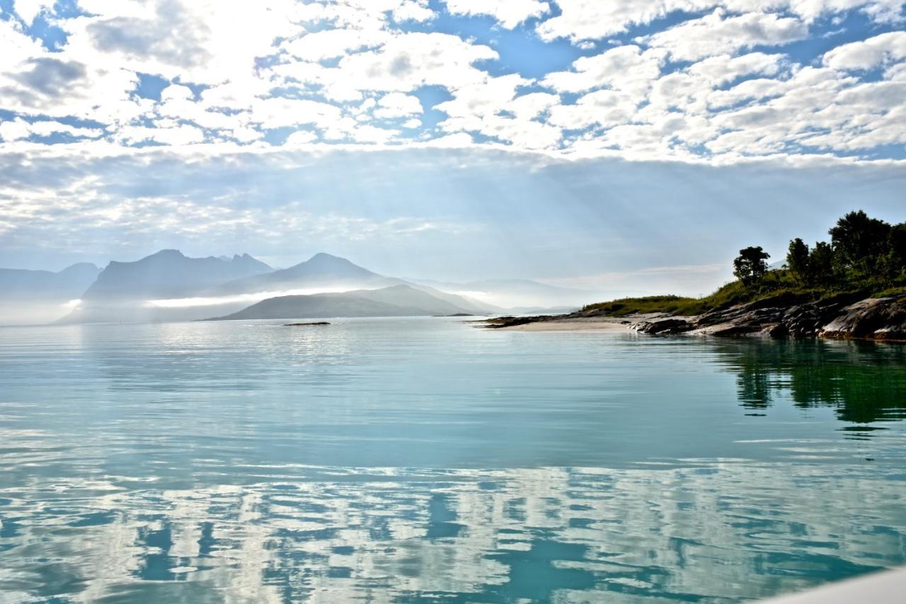 Hamn I Senja Hotel Eksteriør billede